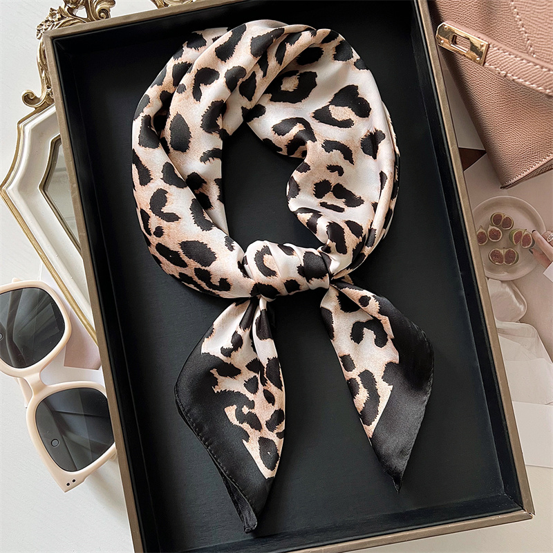 Silk Neck Scarf - 70Cm Vierkante Luxe Luipaard Print Zijden