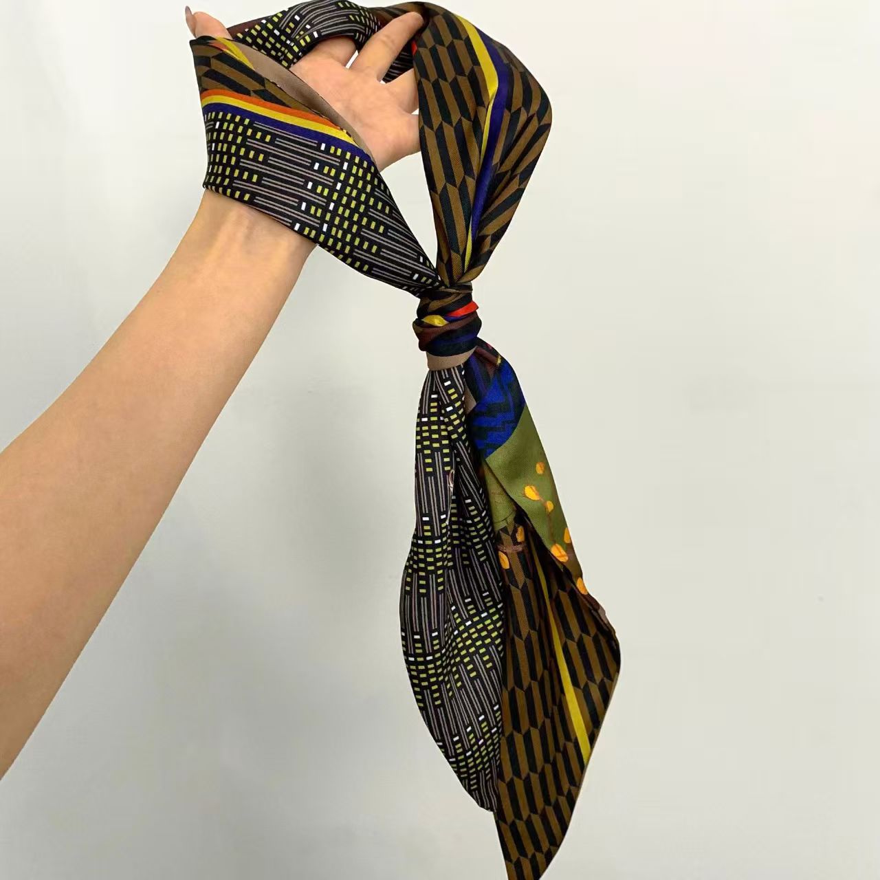 Luxe Print Lang Haarlint Bevel - Silk Neck Scarf recensie en prijs