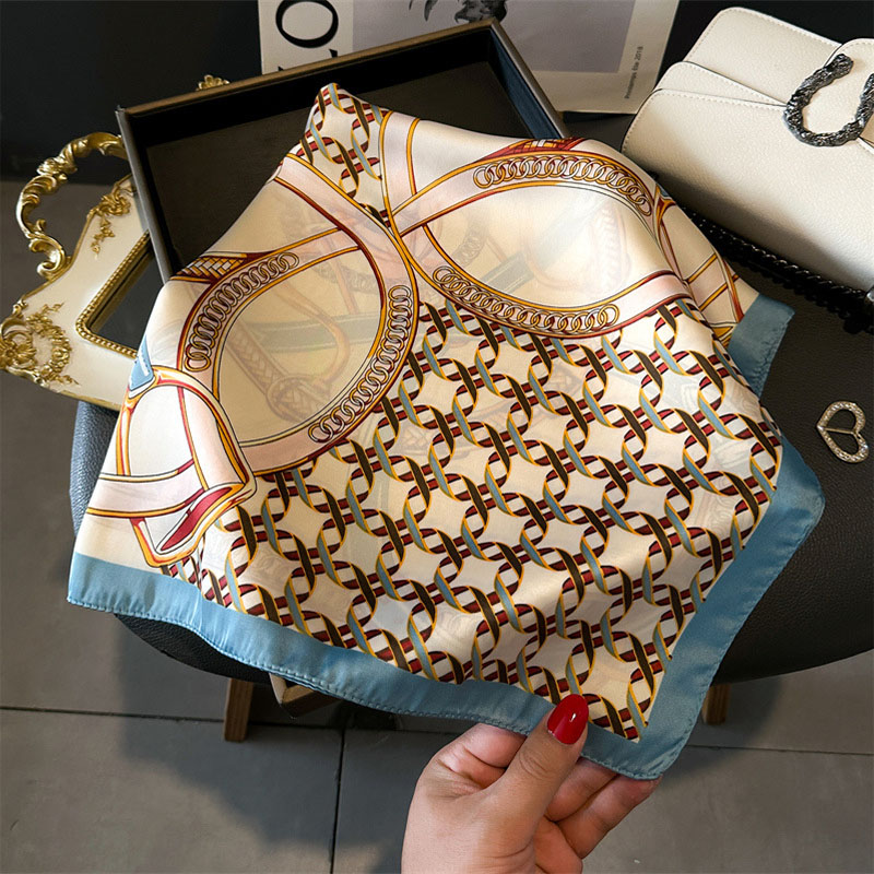 Luxe vrouwelijke vierkante sja - Silk Neck Scarf recensie en prijs