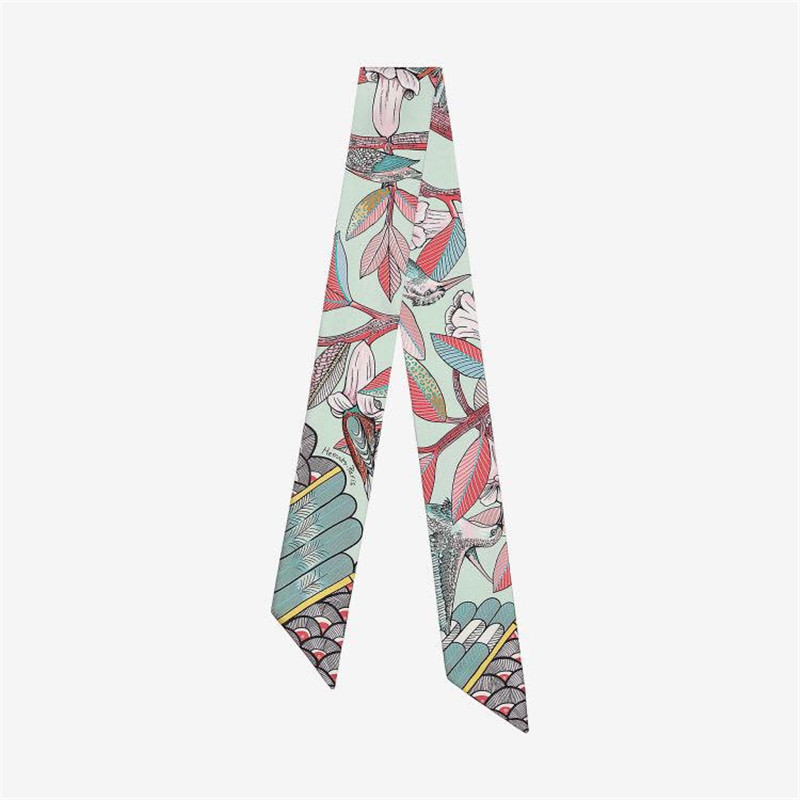 Luxe Merk Hummingbird Print Sk - Silk Neck Scarf recensie en prijs